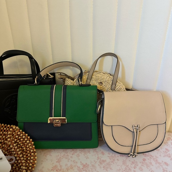 Crossbody purse bundle - Picture 4 of 9